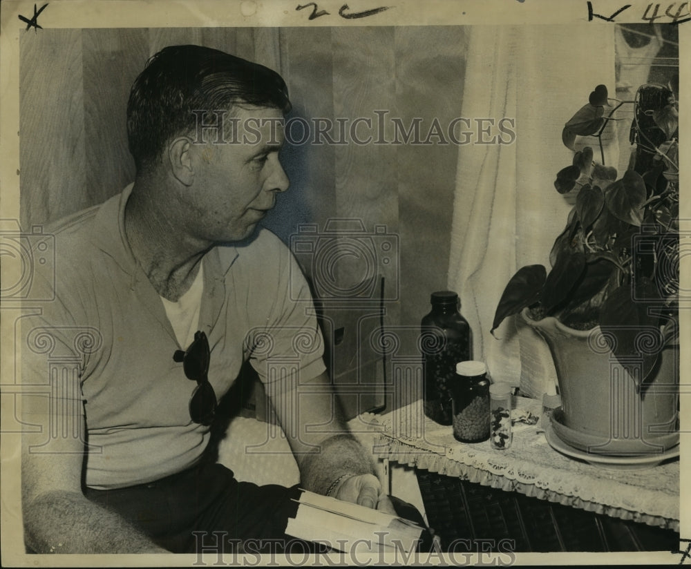 1962 Press Photo Narcotics Officer Robert Barrere of St. Tammany Parish, LA