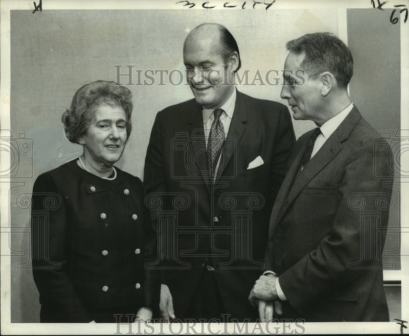 Load image into Gallery viewer, 1969 Press Photo Law Experts at Tulane Law School - noa94831
