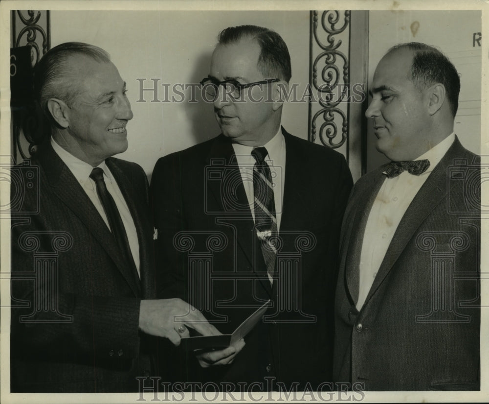1960 Press Photo Curtis B. Dodd, A.P. Guizerix, George Kahle - noa94879