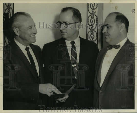 1960 Press Photo Curtis B. Dodd, A.P. Guizerix, George Kahle - noa94879