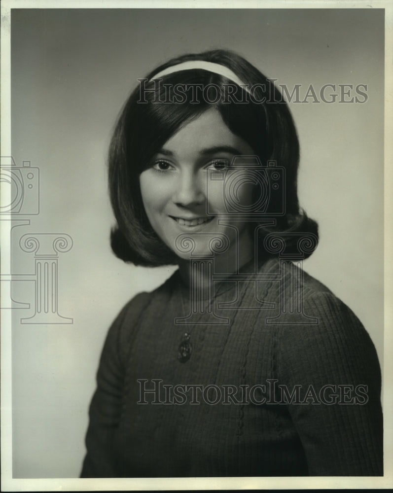 1967 Press Photo Miss Lynn Sherrie Eckhardt, maid in court of Ball of the Krewe