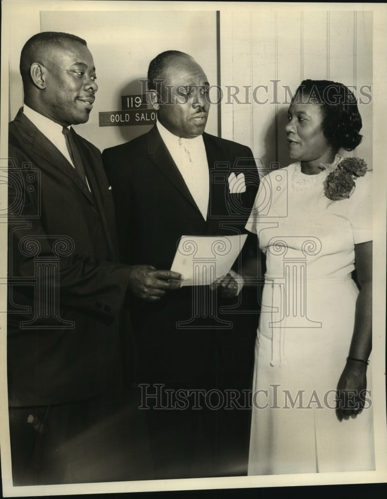 Load image into Gallery viewer, 1964 Press Photo Dr. Dixon and Celestine Granes at American Teachers Association
