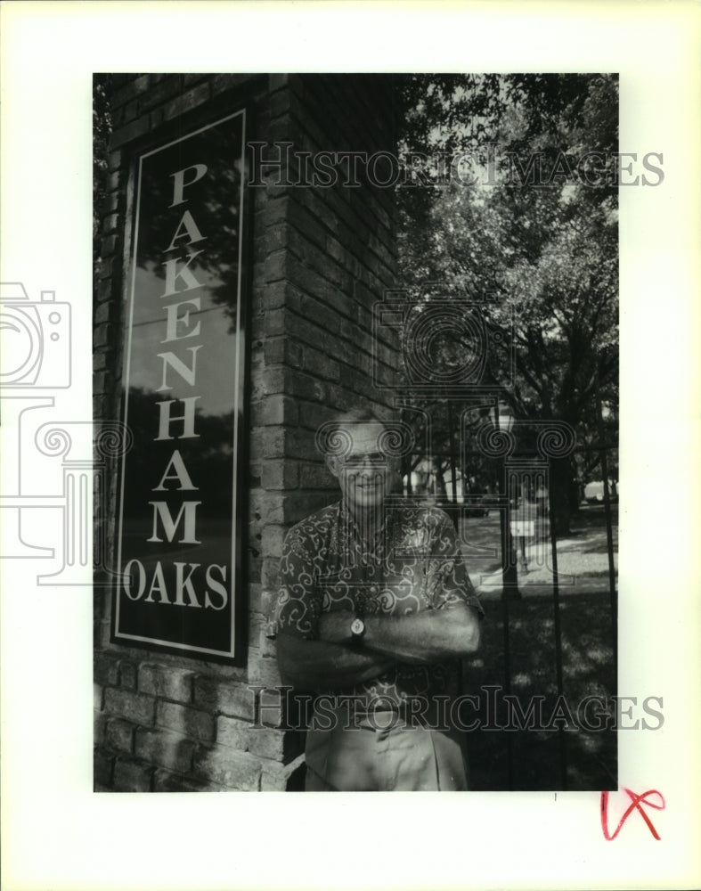 1992 Press Photo Joe Dvoracek, treasurer for the Pakenham Oaks organization- Historic Images