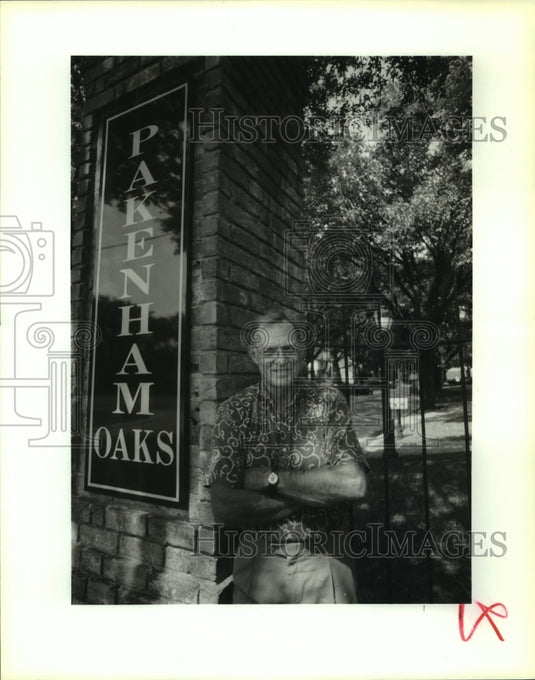 1992 Press Photo Joe Dvoracek, treasurer for the Pakenham Oaks organization- Historic Images