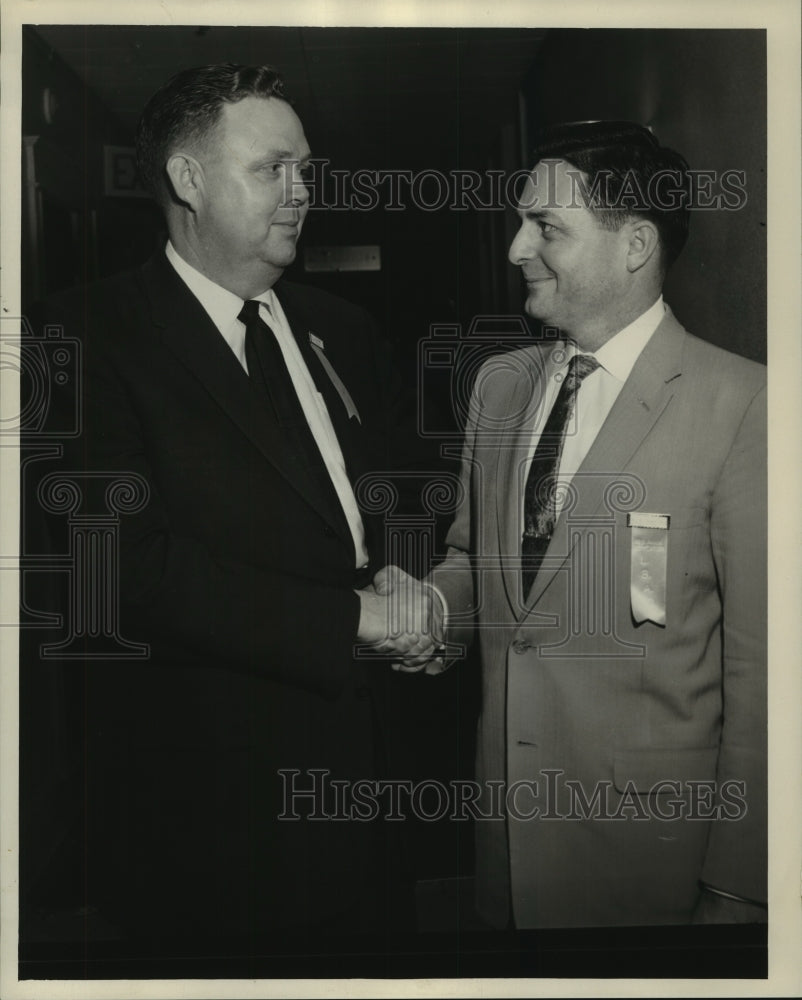 1960 Press Photo Dr Burton Dupuy Jr- Louisiana State Association of Optometrists