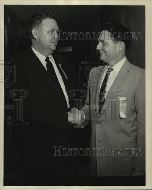 1960 Press Photo Dr Burton Dupuy Jr- Louisiana State Association of Optometrists