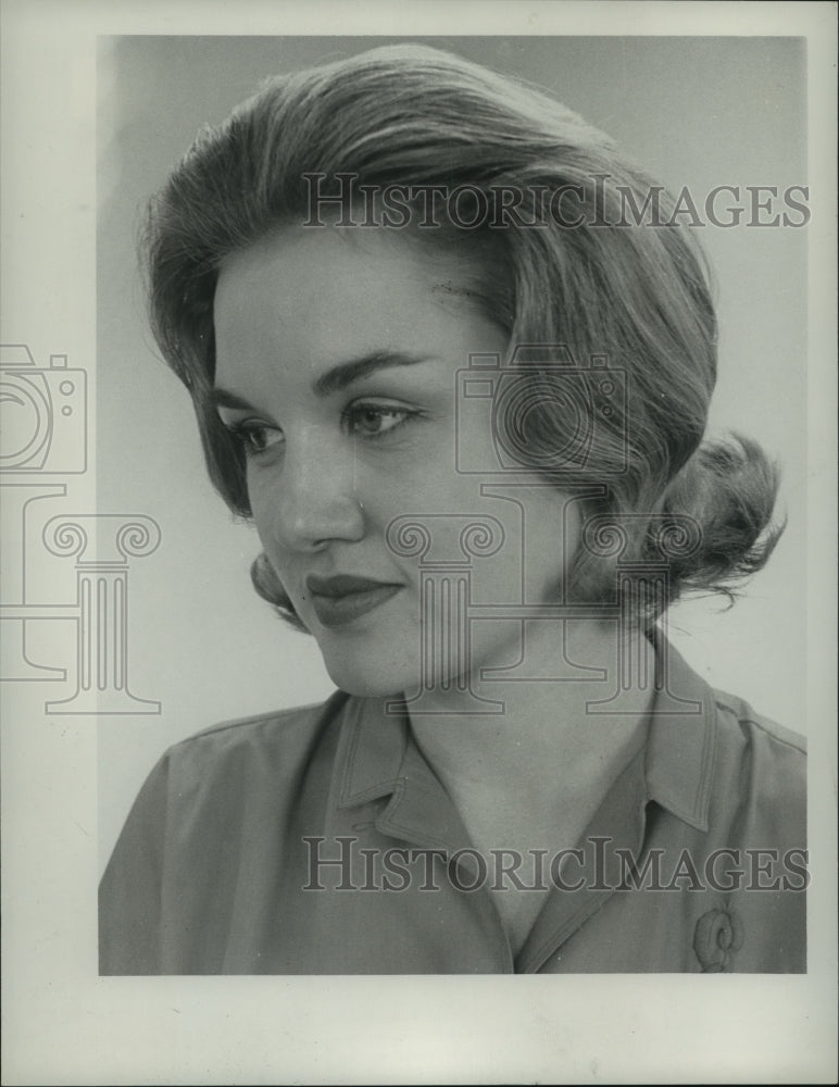 1963 Press Photo Young woman portrait - noa95640