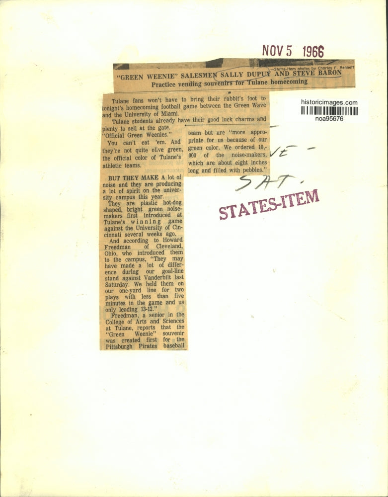 1966 Press Photo Tulane's "Green Weenie" Salesmen Sally Dupuy and Steve Baron