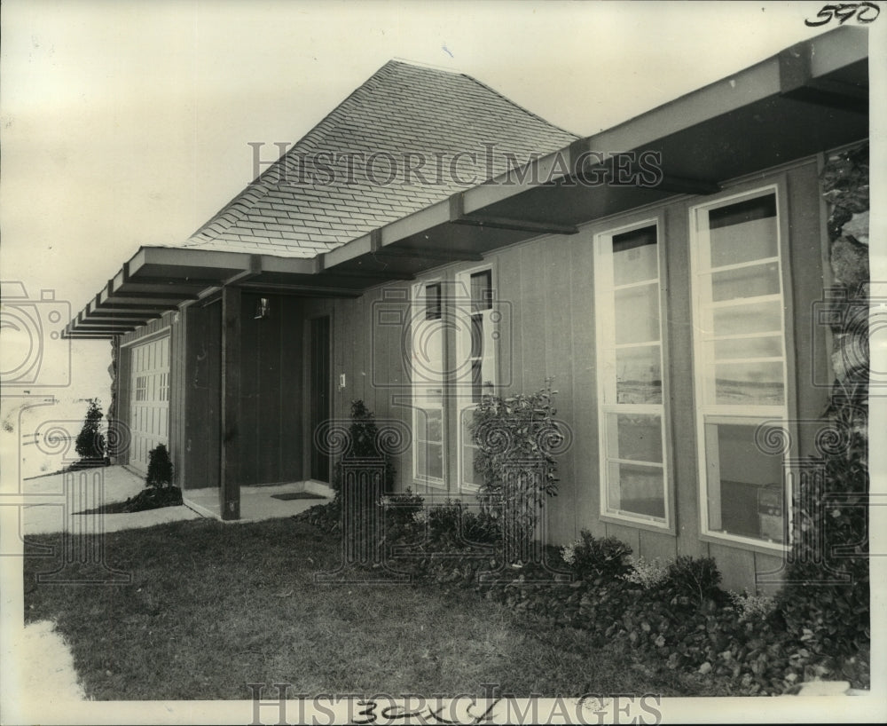 1973 Press Photo Eden Isles trends toward more informal living, New Orleans