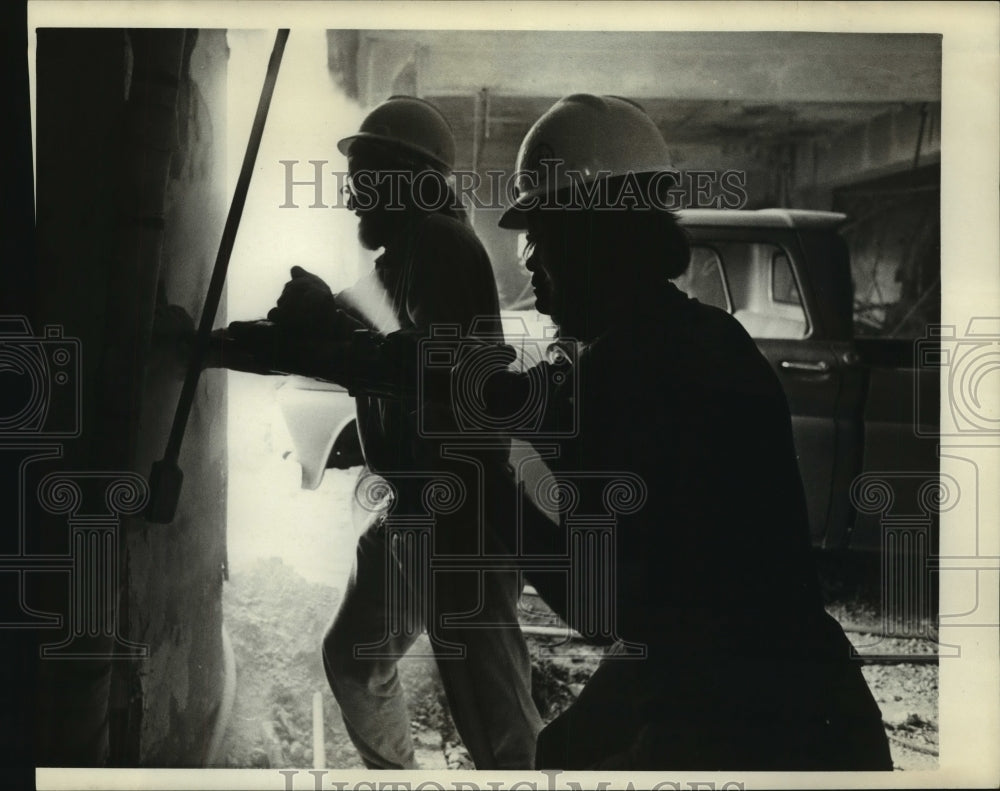  Press Photo Workers Silhouetted in Building- Historic Images