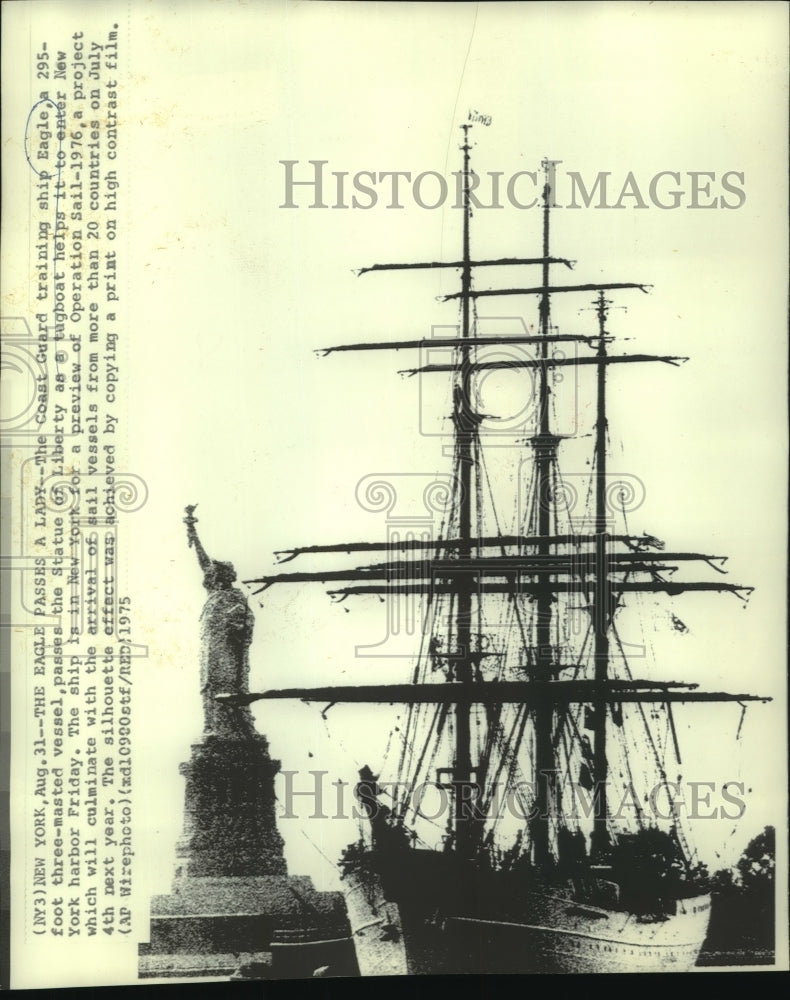 1975 Press Photo Coast Guard Training Ship Eagle in New York Harbor- Historic Images