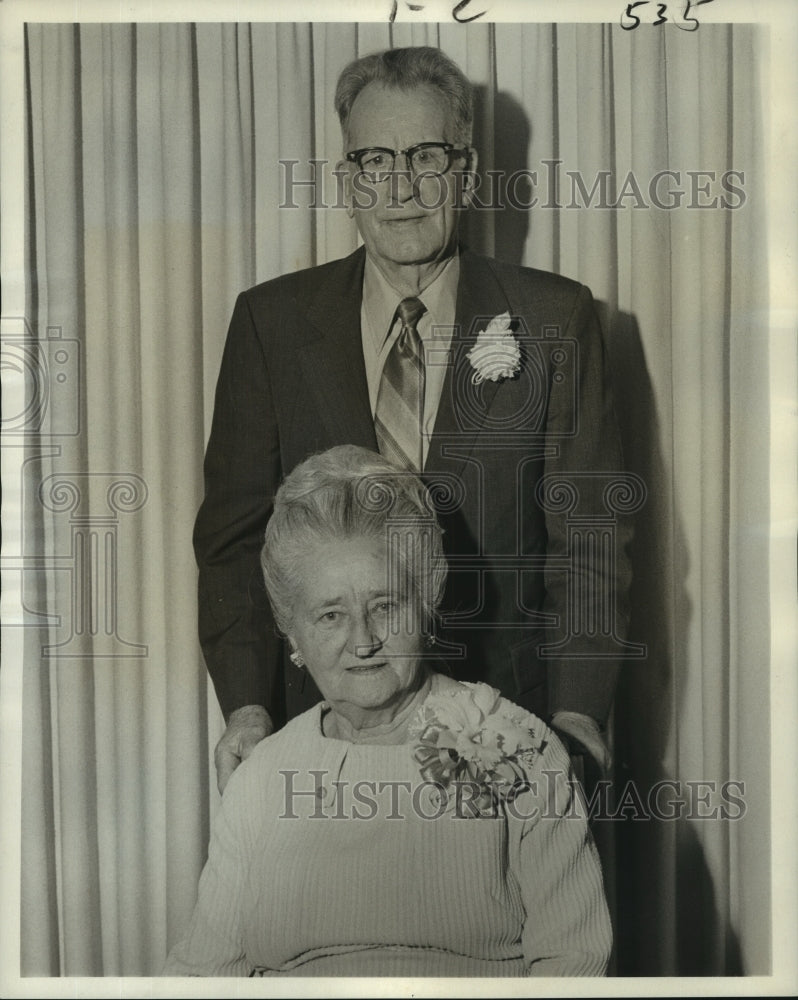 Load image into Gallery viewer, 1973 Press Photo Claude Entwisle and His Wife Celebrate Their 50th Anniversary
