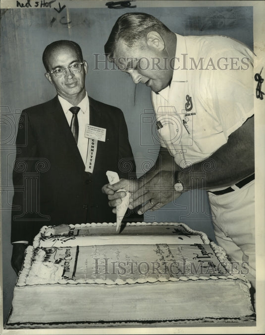 1966 Press Photo Donald Entringer Deep South Retail Bakers Association President
