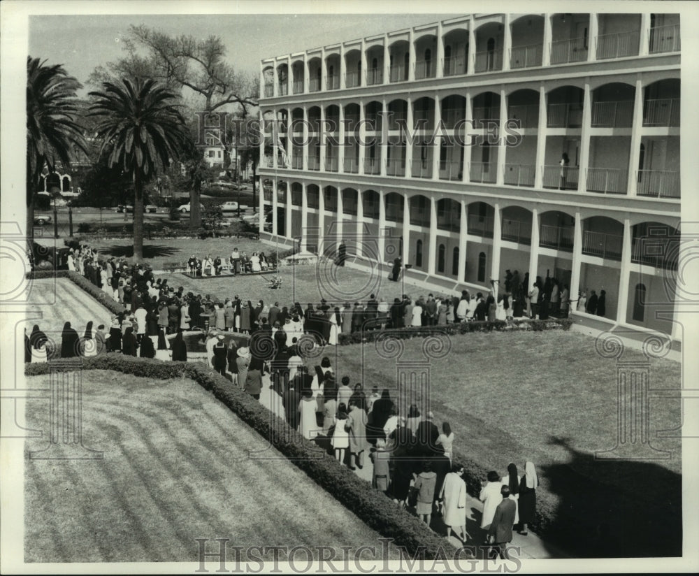 1969 Press Photo Cabra Hall Dedication- St. Mary&#39;s Dominican College - Historic Images