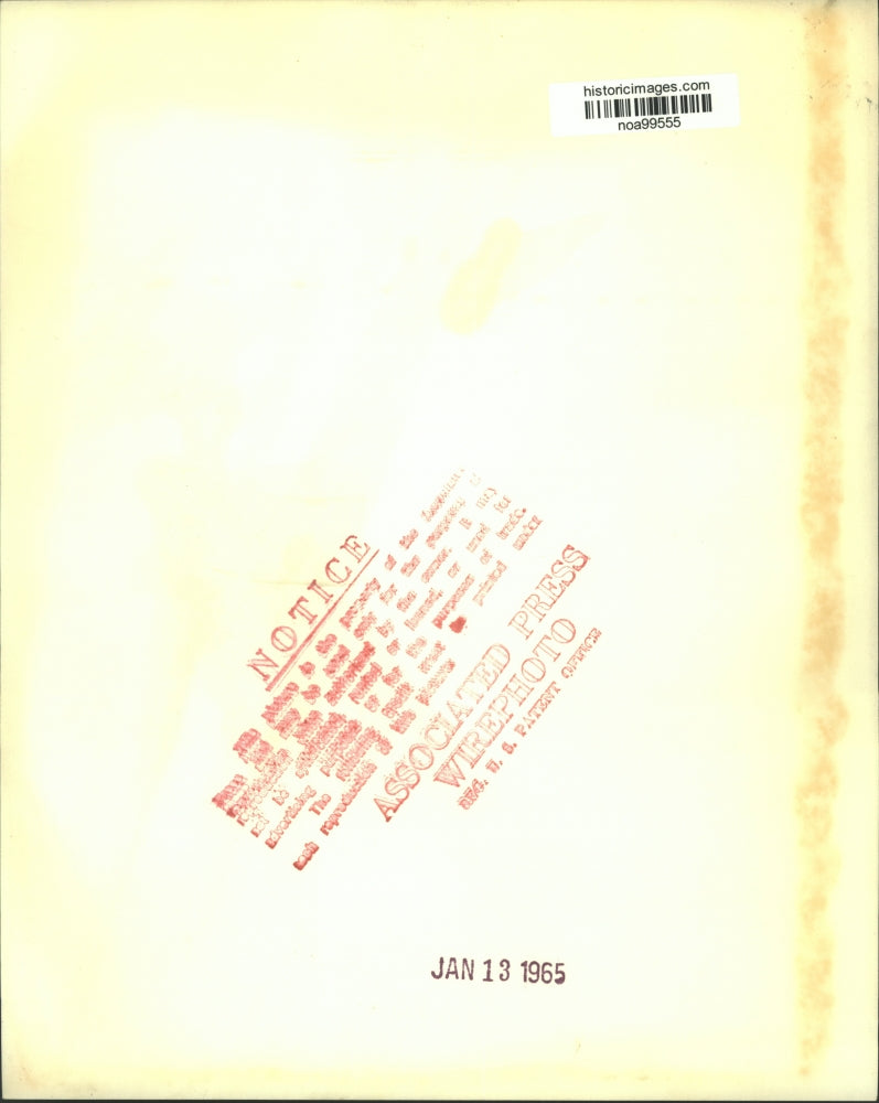 1965 Press Photo Robert Eslinger in Bend Oregon on bankruptcy proceedings.