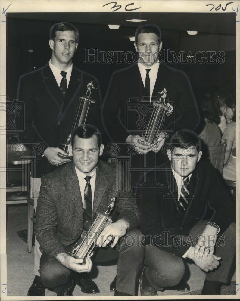 Load image into Gallery viewer, 1968 Press Photo East Jefferson H.S. gridders at annual football awards banquet
