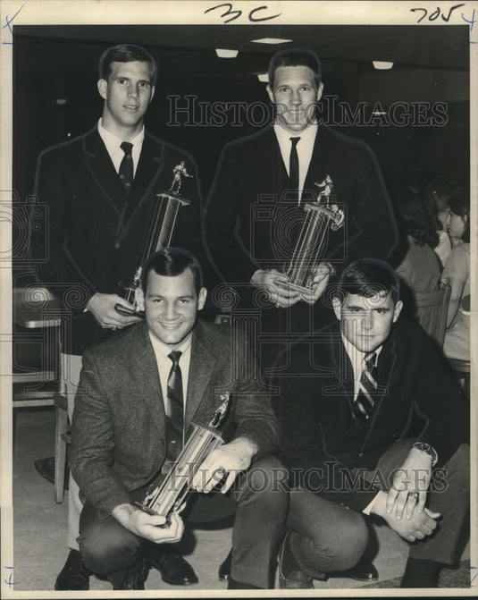 1968 Press Photo East Jefferson H.S. gridders at annual football awards banquet