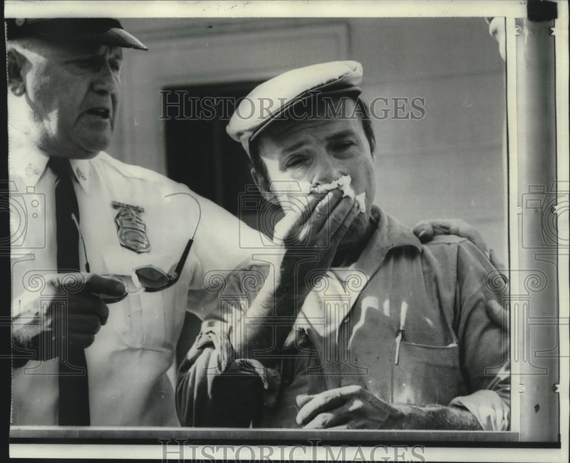 Load image into Gallery viewer, 1966 Press Photo Sgt. Warner comforts Joseph Dechess after wife died in a fire
