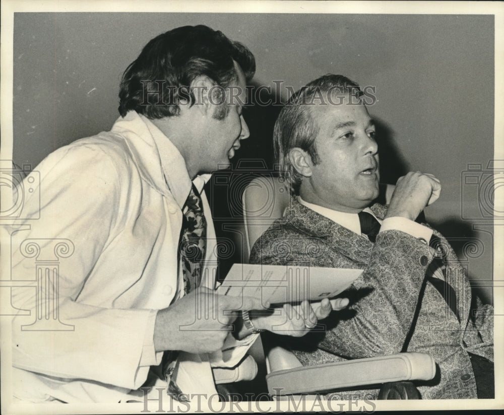 1972 Press Photo Edwin Edwards and Dr. Charles Marg at charity event.- Historic Images