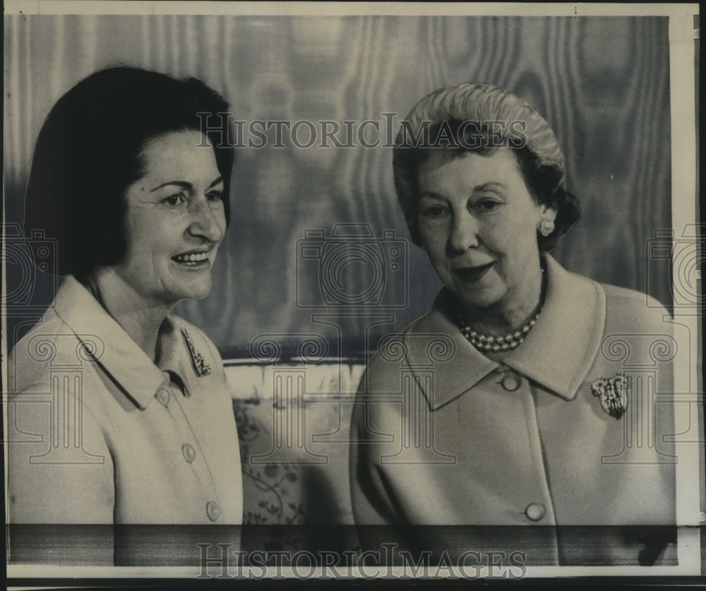 1967 Press Photo Mrs. Dwight Eisenhower and Mrs. Johnson- Historic Images