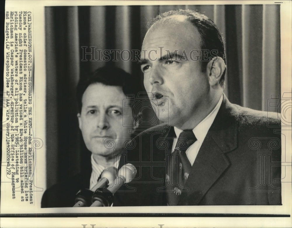 1972 Press Photo John Ehrlichman &amp; Caspar Weinberger, White House news briefing - Historic Images