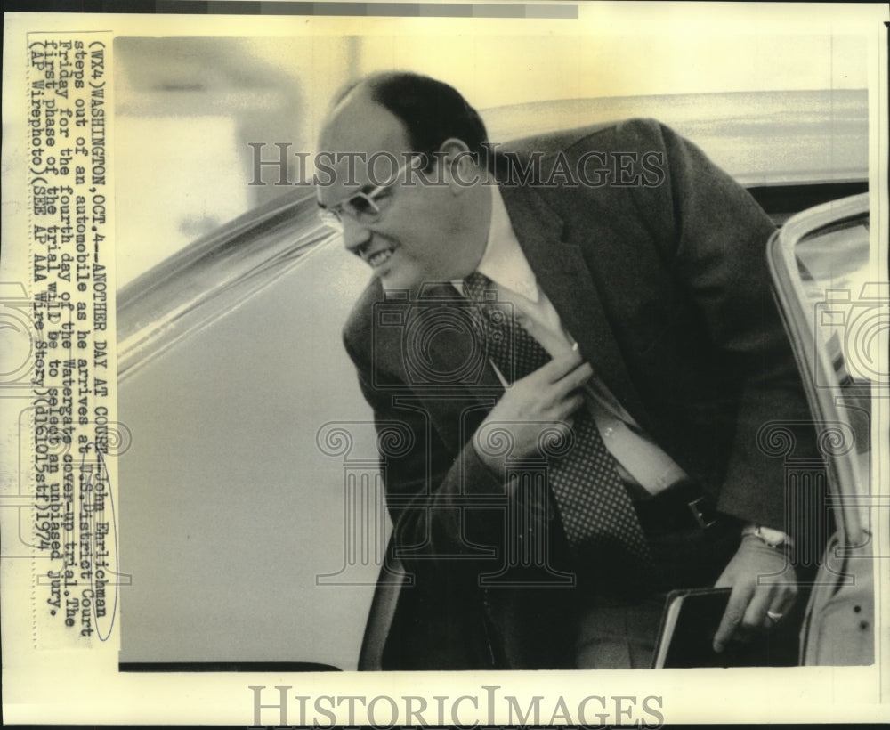 1974 Press Photo John Ehrlichman attends Watergate cover-up trial in Washington- Historic Images