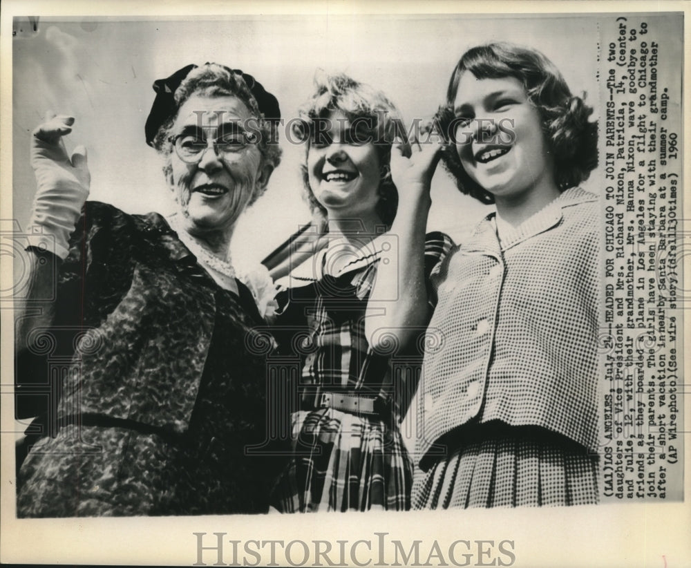 1960 Press Photo Patricia &amp; Julie Nixon with Mrs. Hanna Nixon leave Los Angeles- Historic Images