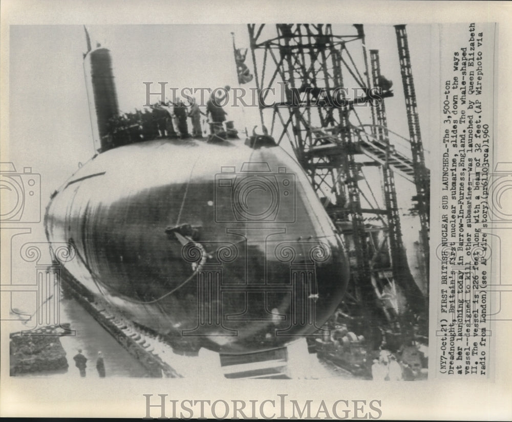 1960 Press Photo Dreadnought, first British nuclear sub launched. - nob01434