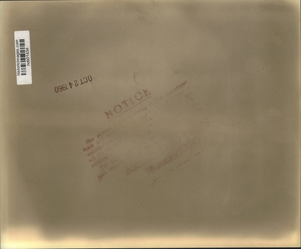 1960 Press Photo Dreadnought, first British nuclear sub launched. - nob01434