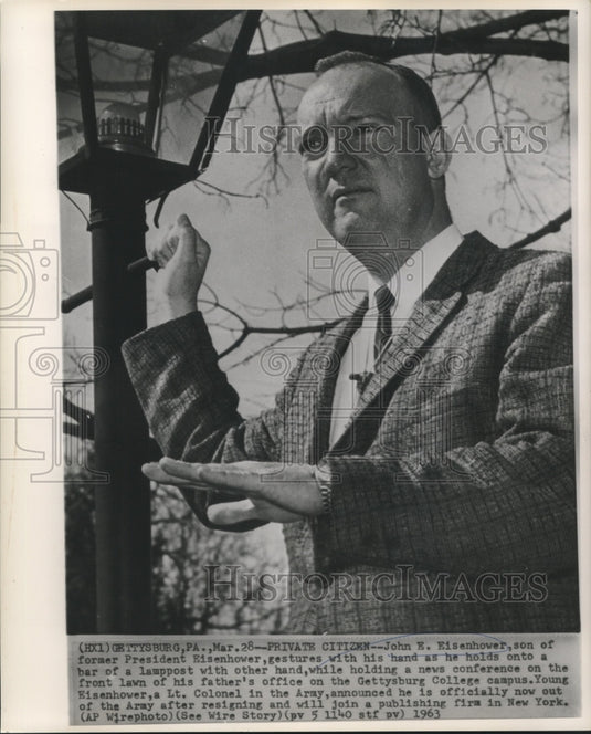 1963 Press Photo John E. Eisenhower officially out of the Army after resigning