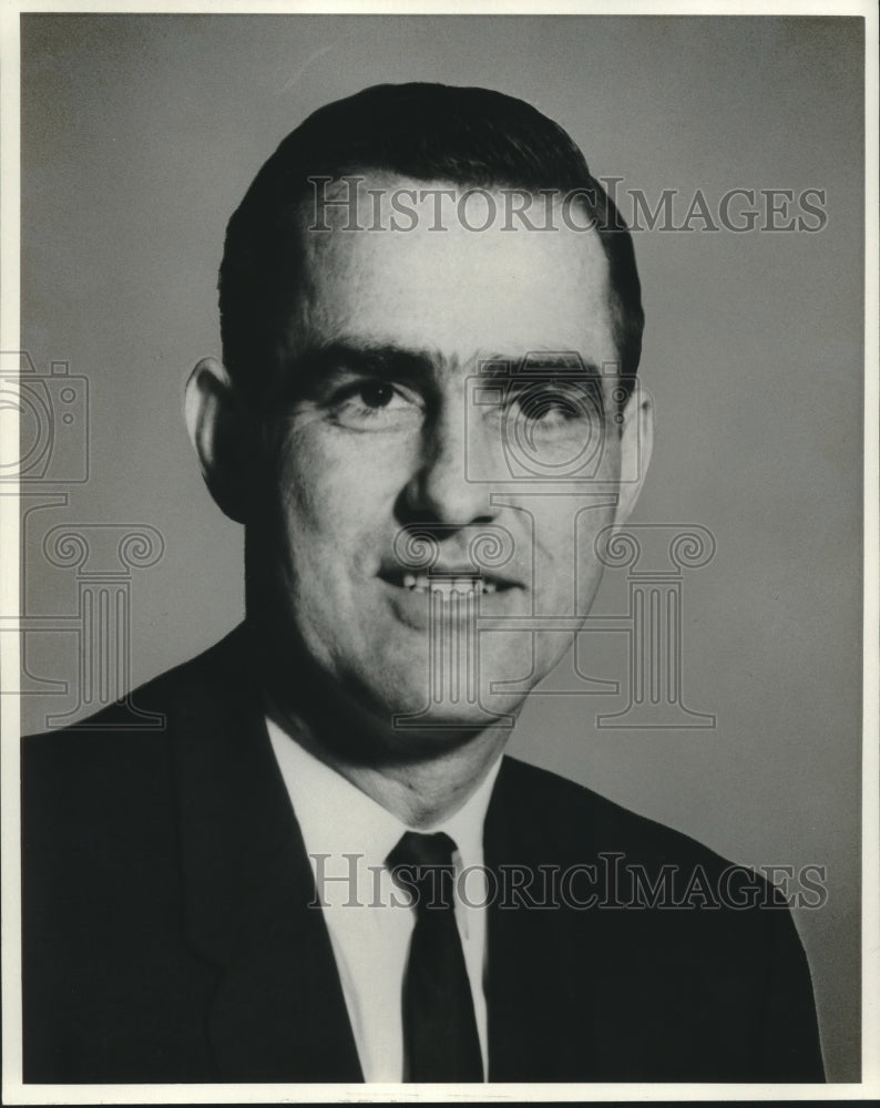 1971 Press Photo Paul F. Ehinger, President A.P.A.- Historic Images