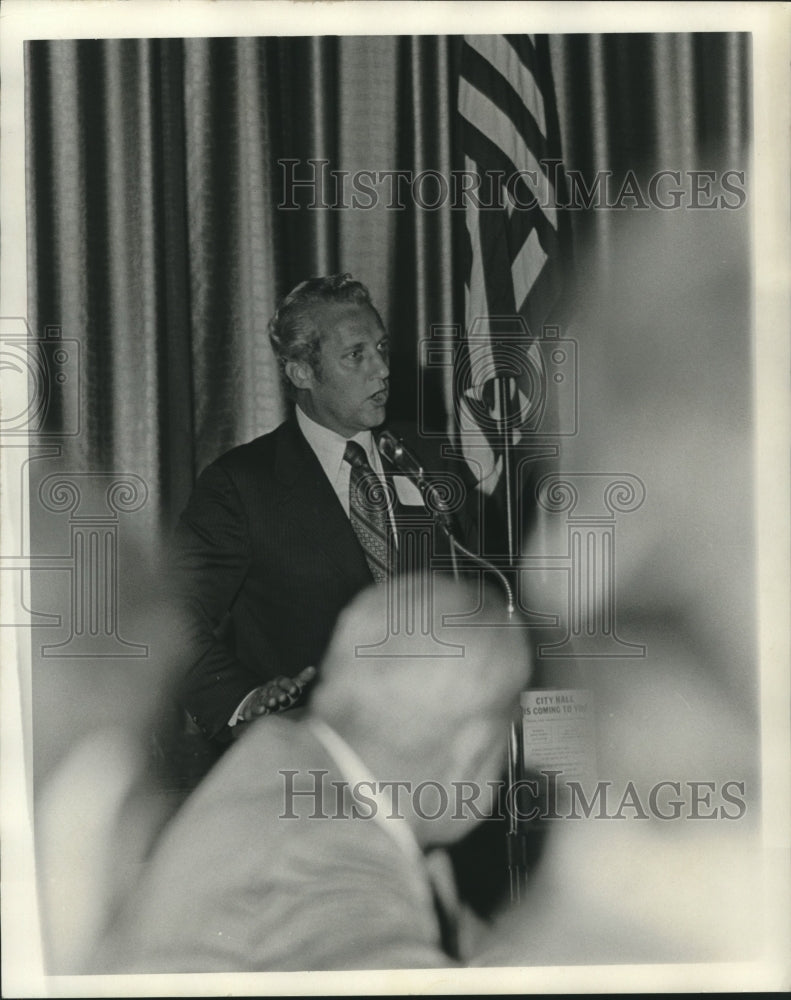 1973 Press Photo Mayor Moon Landrieu - nob01757