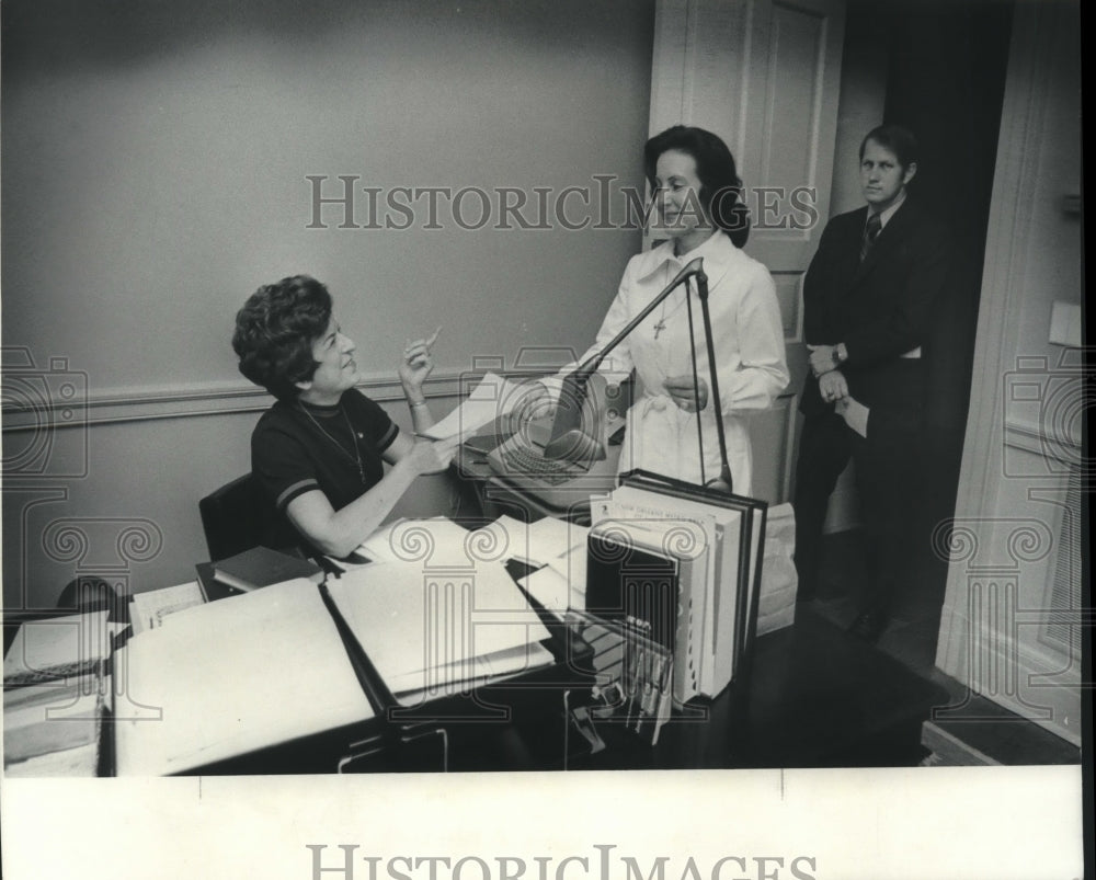 1972 Press Photo Bobbie Clements, Secretary to First Lady, Mrs. Edwin Edwards- Historic Images