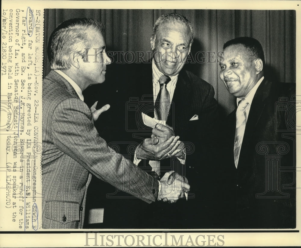 1971 Press Photo Cong. Edwin Edwards greeted by E.B Williams and J.K. Haynes- Historic Images