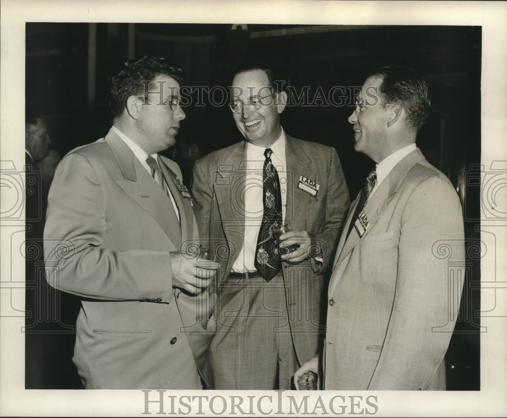 1951 Press Photo Car dealers defense role cited at Automobile Dealers convention