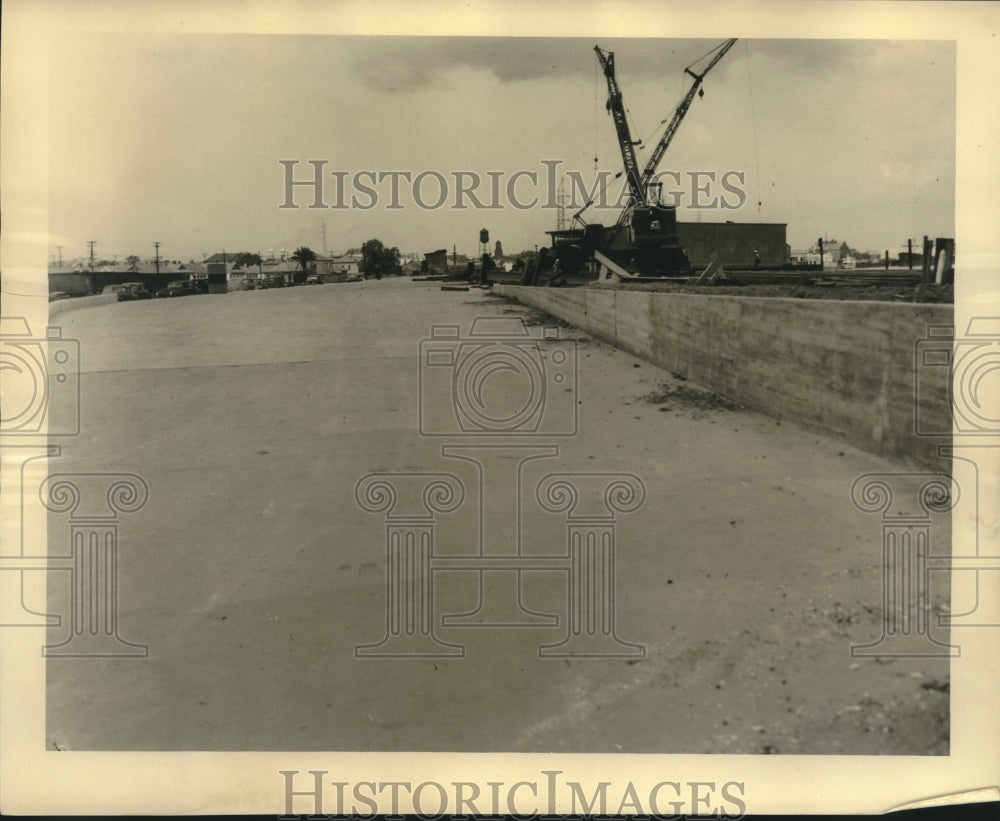 1949 Press Photo Construction at Esplanade Wharf Roadway- Historic Images