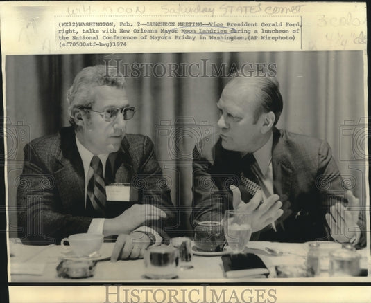 1974 Press Photo New Orleans Mayor Moon Landrieu with Vice President Gerald Ford