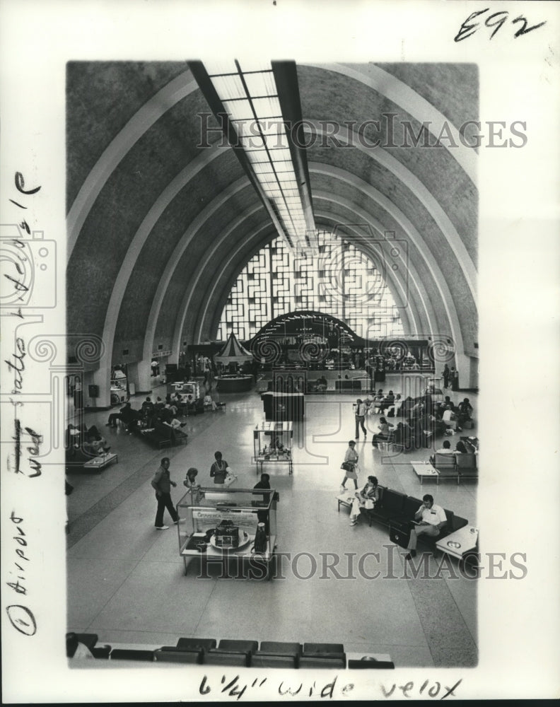 1974 Press Photo Waiting room at New Orleans International Airport- Historic Images