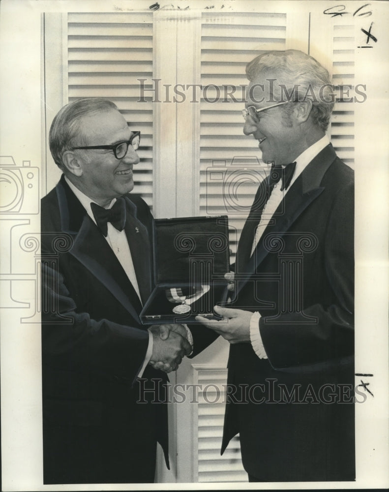 1974 Press Photo Mayor Moon Landrieu Receives National Humanitarian Award