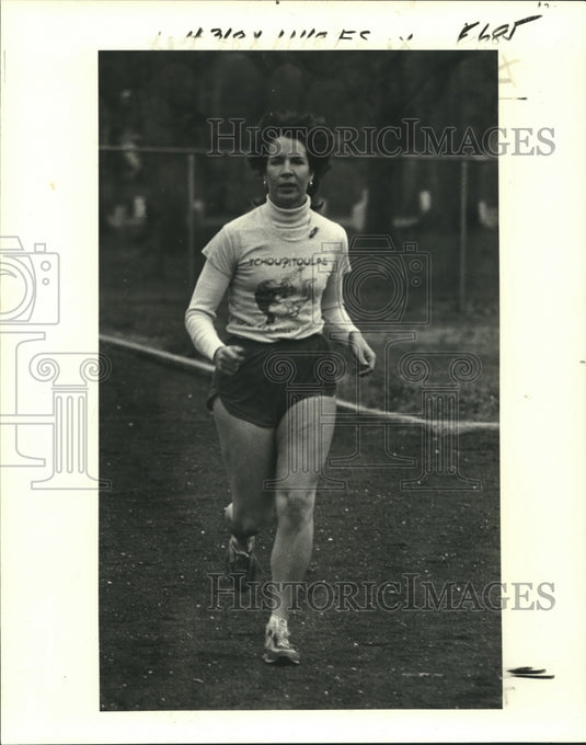 1989 Press Photo Runner Peggy Estopinal runs First Marathon - nob03287- Historic Images