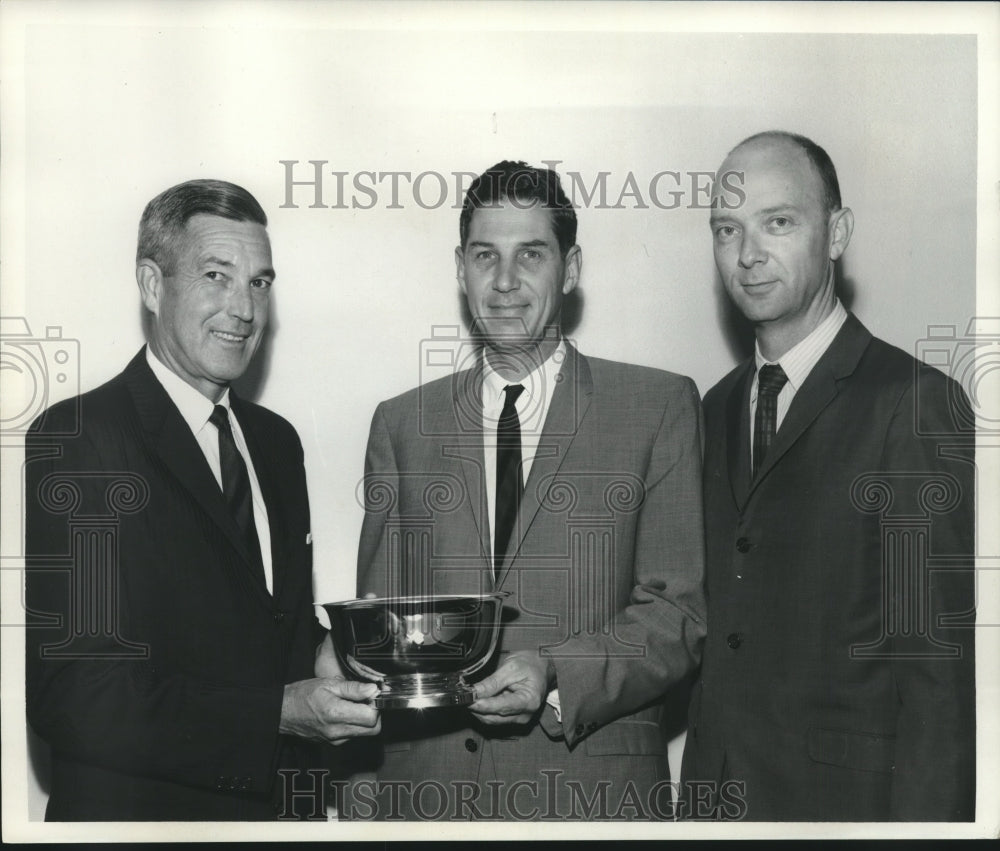  Press Photo Thomas Favort &amp; others of New Orleans Building Owners &amp; Managers- Historic Images