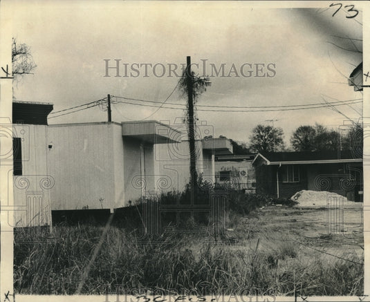 1974 Press Photo Mobile health clinics abandoned by Family Health Foundation