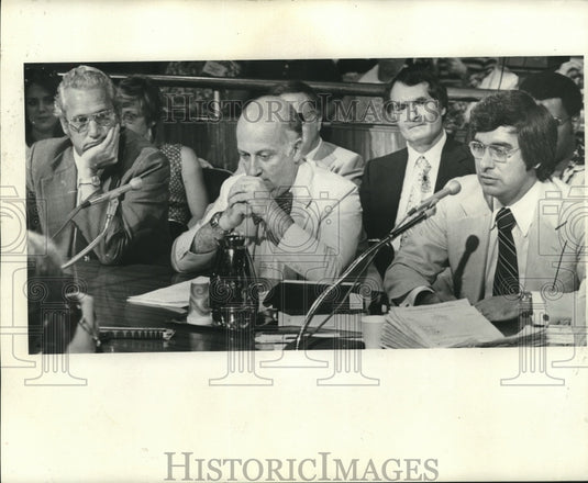 1975 Press Photo Former Mayor of New Orleans, Moon Landrieu - nob03758