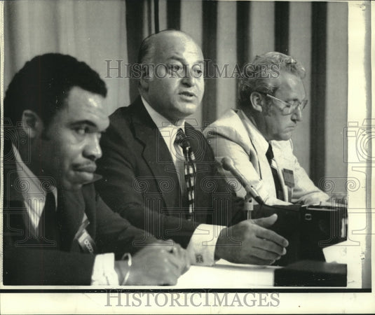 1974 Press Photo Mayors Alioto & Landrieu at press conference in San Diego, CA- Historic Images