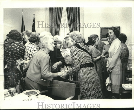 1971 Press Photo Ellender luncheon was occasion for lady VIP's to get together,- Historic Images