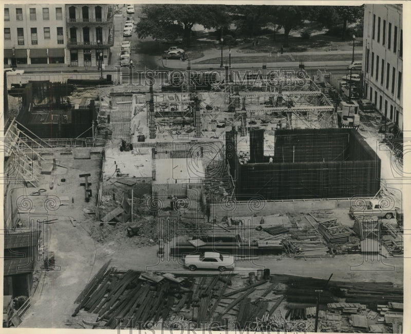 Load image into Gallery viewer, 1964 Press Photo Construction of Federal Reserve Bank Building in New Orleans

