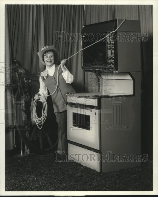 1972 Press Photo Mrs. Mehrl Feehan, contestant in Pillsbury-GE Bake-Off