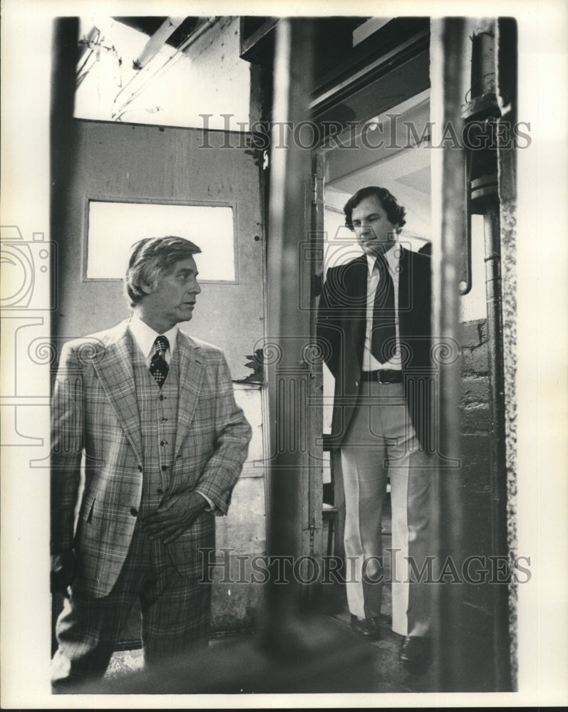 1975 Press Photo Richard Angelico of WDSU-TV with unidentified man.- Historic Images