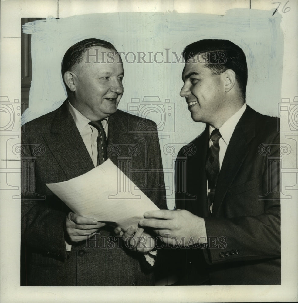 1955 Press Photo A.C. Cocke &amp; W.L. Carter, members of the Board of Trade- Historic Images