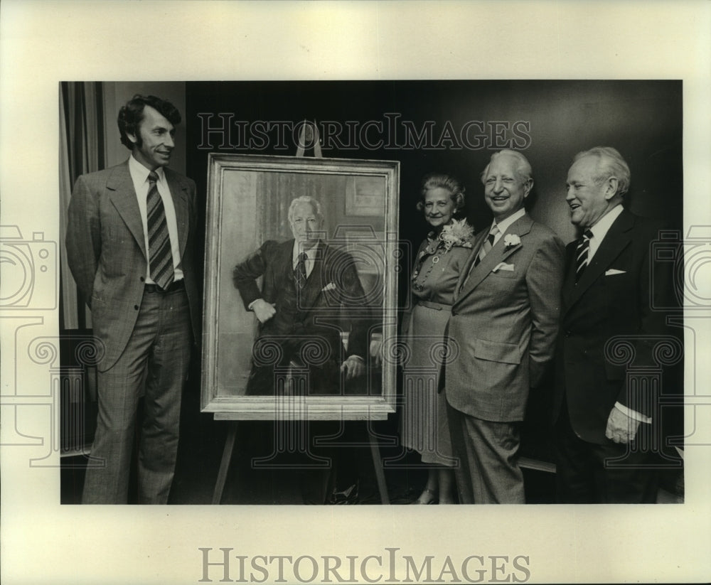 1977 Press Photo Portrait unveiling of Darwin S. Fenner- Historic Images